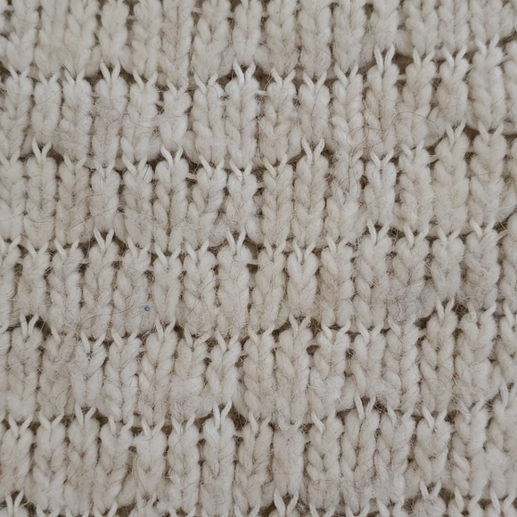 American Eagle Outfitters tan sweater - Picture 4 of 4